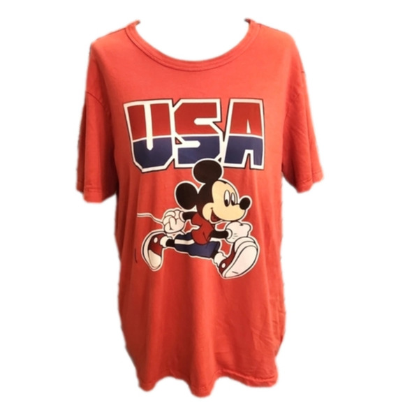 𝅺Mens Disney Mickey Mouse USA red tee size Medium. - Picture 1 of 9